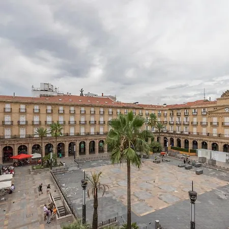 Plaza Nueva 8 Homestay